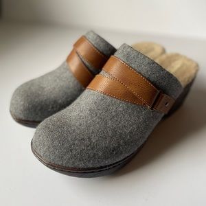 Women's b.o.c. Mea Wool Comfort Clog